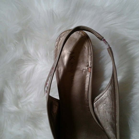 Anne Klein Bowtie Slingback Sandal - Picture 7 of 7